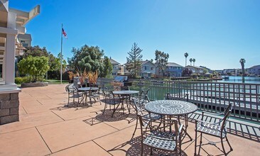 Miramar in Foster City, CA - Foto de edificio - Building Photo