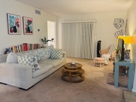 5525 E Thomas Rd, Unit B6 in Phoenix, AZ - Building Photo