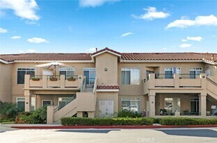 65 Whippoorwill Ln in Aliso Viejo, CA - Building Photo
