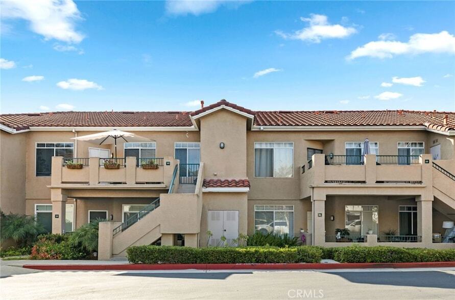65 Whippoorwill Ln in Aliso Viejo, CA - Building Photo
