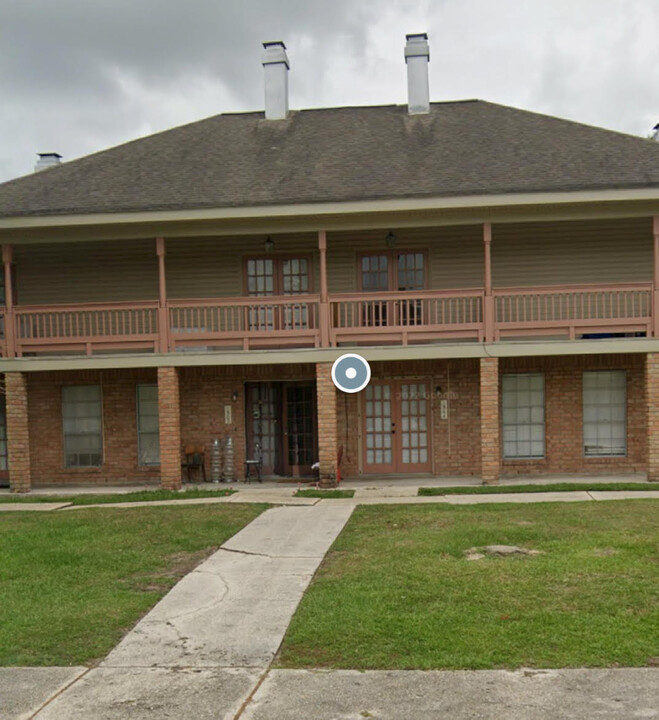 1504 Savannah Dr in Slidell, LA - Building Photo