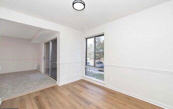 222 Echelon Rd, Unit 222 Echelon Rd Apt 8 in Voorhees, NJ - Foto de edificio - Building Photo