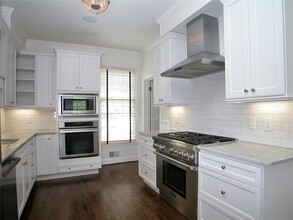 3463 Valley Rd NW in Atlanta, GA - Building Photo - Building Photo