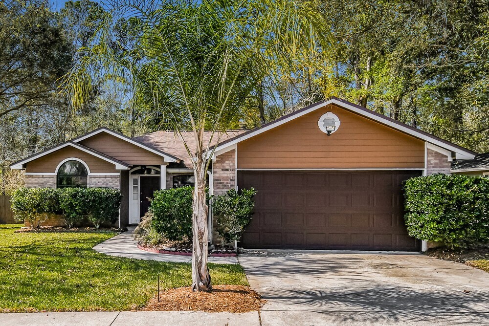 874 Long Lake Dr in Jacksonville, FL - Building Photo