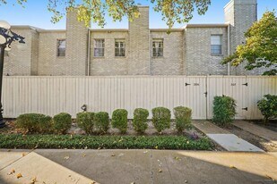 3780 Tanglewilde St in Houston, TX - Building Photo