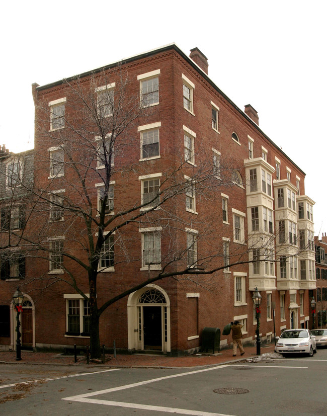 108--110 Mount Vernon St in Boston, MA - Building Photo - Building Photo