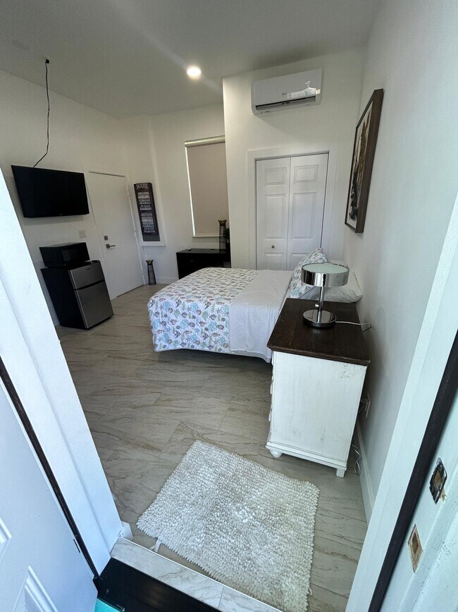 1501 Pine Hollow Dr in Fort Pierce, FL - Building Photo - Building Photo