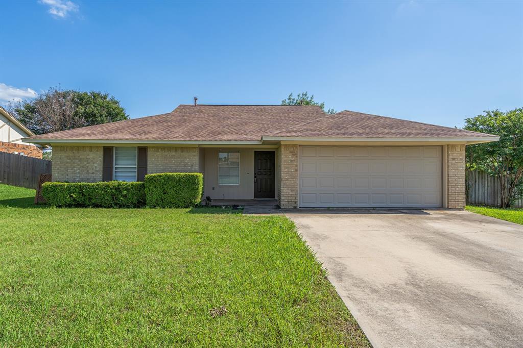 2500 Quail Ridge Dr in Denton, TX - Building Photo