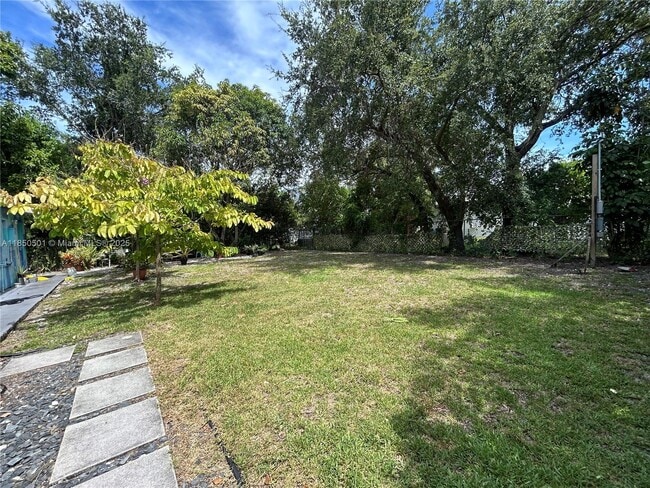 110 NE 56th St in Miami, FL - Building Photo - Building Photo