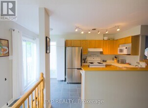 46 College Cir in Ottawa, ON - Building Photo - Building Photo