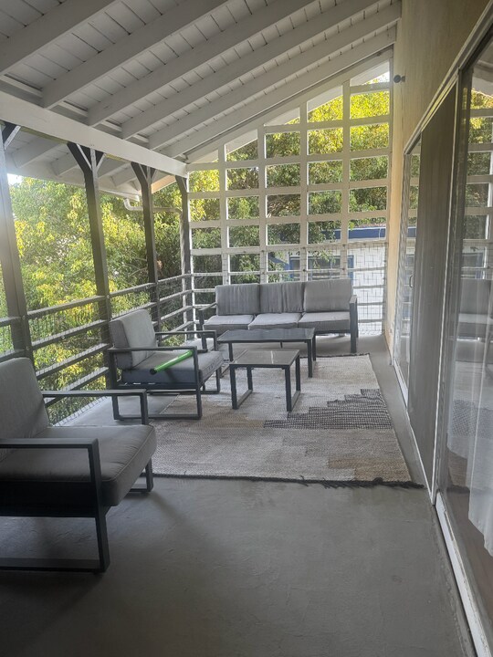 2119 1/2 S Beverly Glen Blvd, Unit 2119 beverly glen in Los Angeles, CA - Building Photo