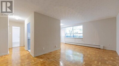 839 Roselawn Ave in Toronto, ON - Building Photo - Building Photo