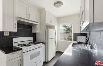 1475 S Wooster St in Los Angeles, CA - Foto de edificio - Building Photo