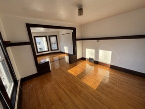 1123 Elizabeth St, Unit APT2 in Madison, WI - Building Photo - Building Photo