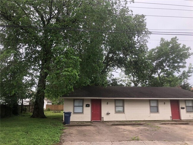 property at 300-302 W Benton St