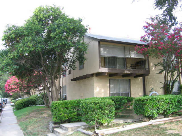 Donaldson Villas in San Antonio, TX - Foto de edificio