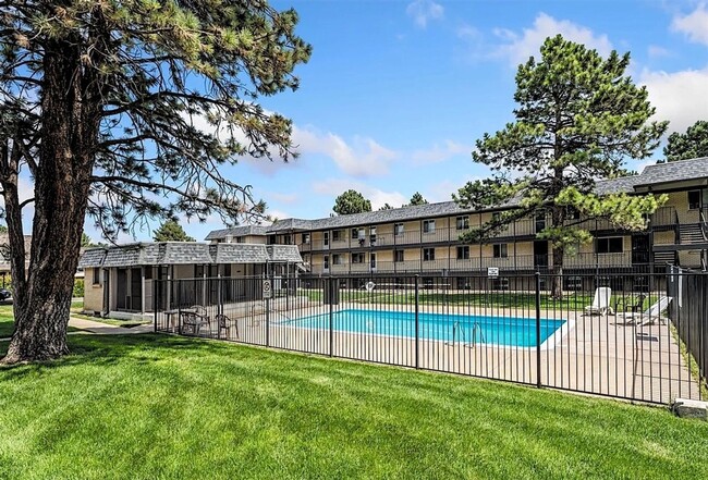 property at 1723 N Robb St