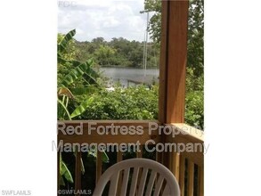 2131 Waylife Ct in Alva, FL - Foto de edificio - Building Photo