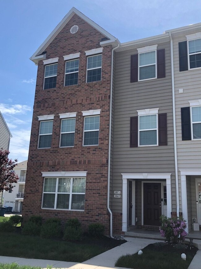 property at 3069 Davenport Wy