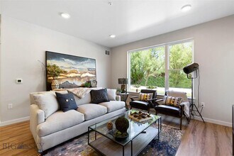 2221 Willow Dr, Unit 136 in Livingston, MT - Building Photo - Building Photo