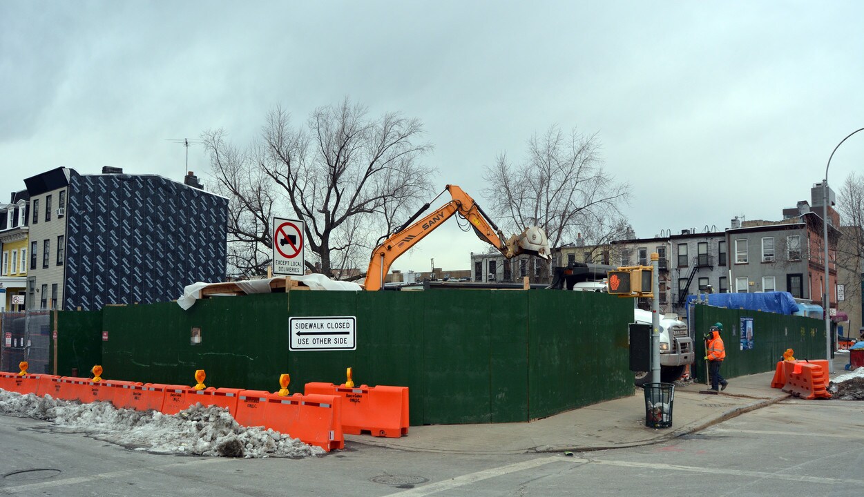 239 11th St in Brooklyn, NY - Building Photo