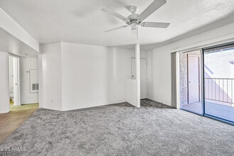 16602 N 25th St in Phoenix, AZ - Building Photo - Building Photo