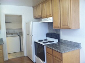 1213 W Washington Ave, Unit 1 in Sunnyvale, CA - Foto de edificio - Building Photo