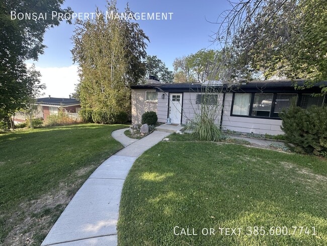 property at 3281 E Fortuna Dr