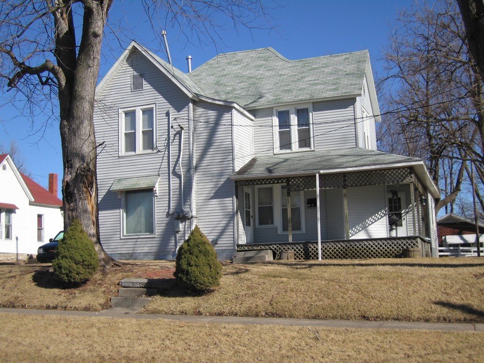 1208 N Franklin St in Kirksville, MO - Building Photo