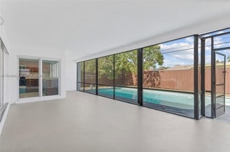 7773 Coral Blvd in Miramar, FL - Building Photo - Building Photo