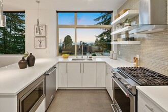 2305 W Raye St in Seattle, WA - Building Photo - Building Photo