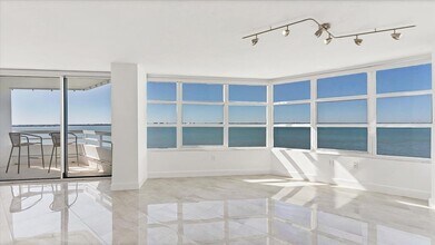 888 Blvd of the Arts in Sarasota, FL - Building Photo - Building Photo