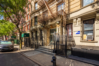 7 West 108th Street in New York, NY - Building Photo - Building Photo