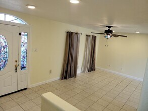 10813 Sandpiper Dr in Houston, TX - Building Photo - Building Photo