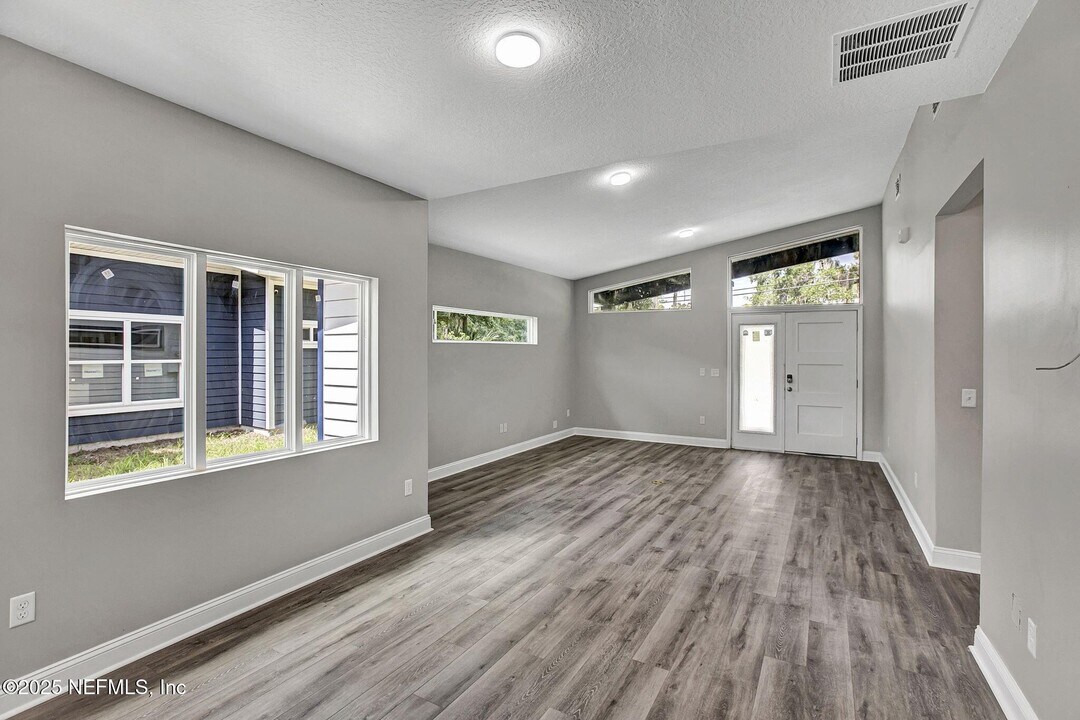 938 Alderside St in Jacksonville, FL - Building Photo