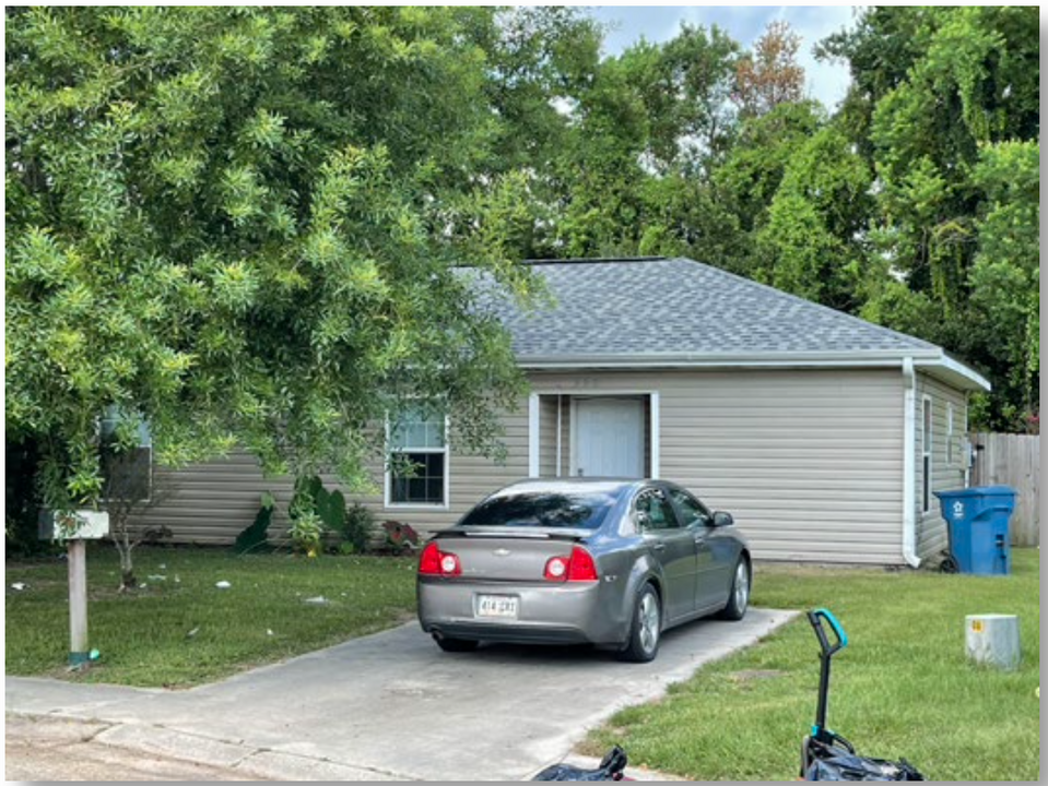 200 Cantal Dr in Lafayette, LA - Foto de edificio