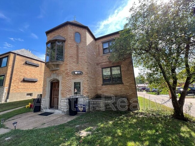 property at 6270 Nottingham Ave