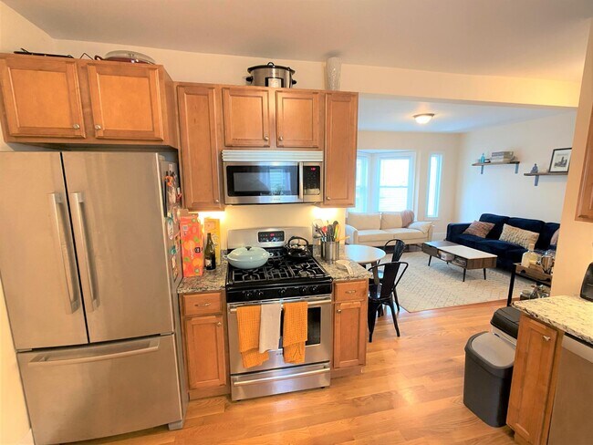 23 Willard Ave, Unit 2 in Medford, MA - Building Photo - Building Photo