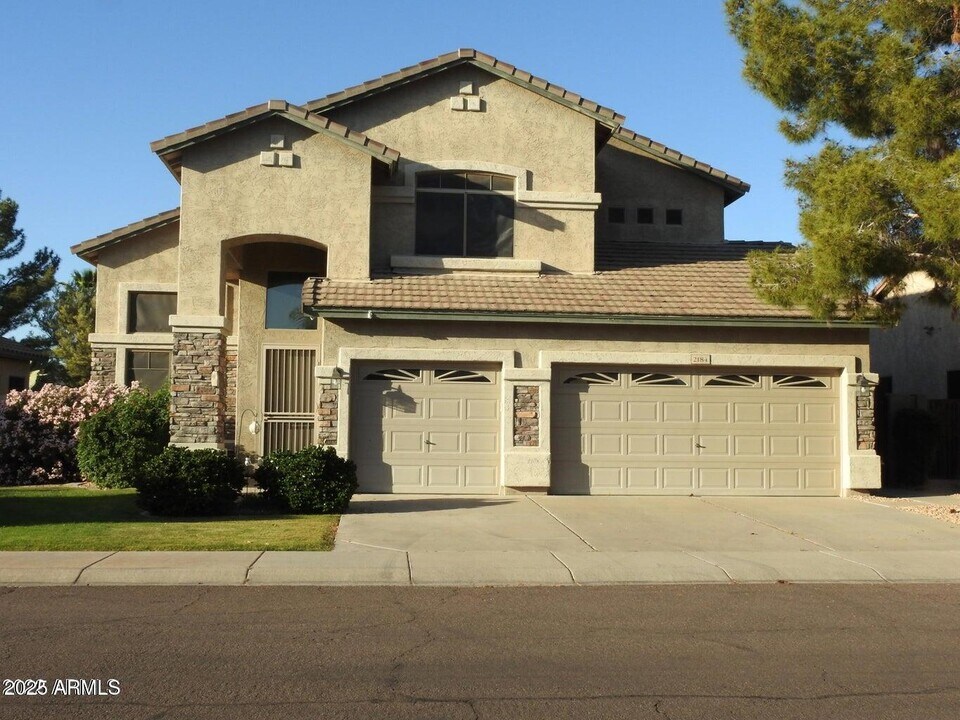 2184 W Olive Way in Chandler, AZ - Building Photo