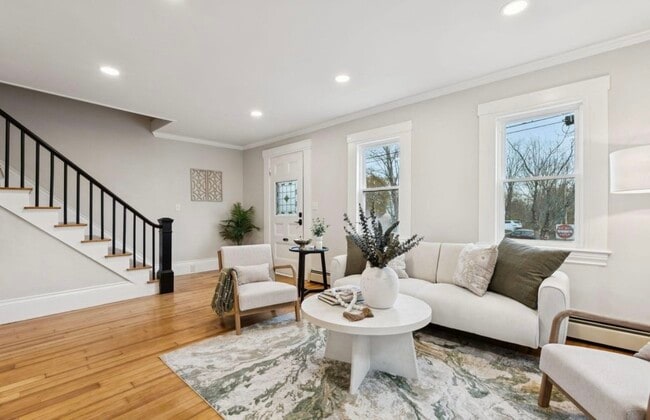 24 Hill St in Saco, ME - Building Photo - Building Photo