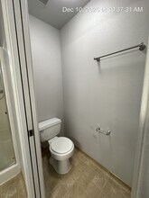 819 S Pinkham St in Visalia, CA - Building Photo - Building Photo