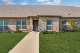 1101 Grindstone Rd in Brock, TX - Building Photo