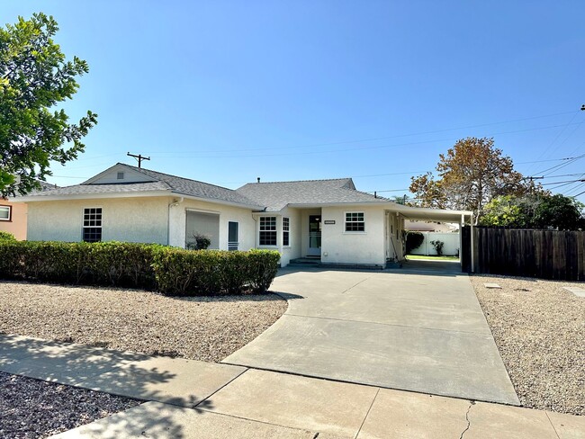 property at 5551 Forbes Ave