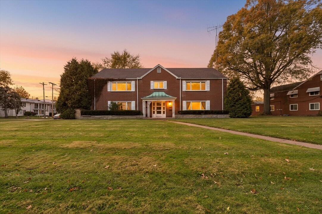 2127 Collinway St in Toledo, OH - Building Photo