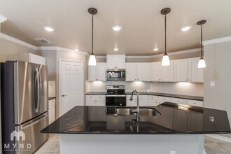 7944 Broussard in San Antonio, TX - Building Photo - Building Photo