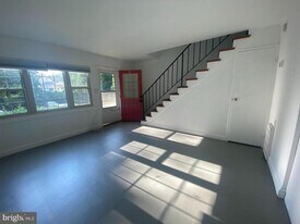 22 S Monroe Rd in Annapolis, MD - Building Photo