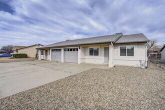 7020 E Burro Ln in Prescott Valley, AZ - Building Photo - Building Photo