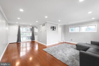 5922 Charnwood Rd in Baltimore, MD - Building Photo - Building Photo