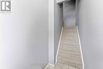 770 St Andre Dr in Ottawa, ON - Building Photo - Building Photo