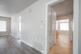 276 W 700 N in Salt Lake City, UT - Building Photo - Building Photo